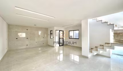 Sobrado com 3 dormitórios à venda, 165 m² por R$ 869.000,00 - Campo Comprido - Curitiba/PR