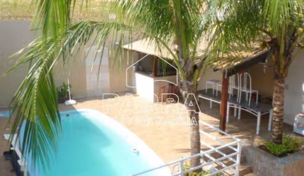 VENDE-SE RESIDÊNCIA NO SEN.SALGADO FILHO - MARILIA/SP
