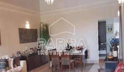 VENDE-SE RESIDÊNCIA NO COND. GARDEN PARK - MARILIA/SP