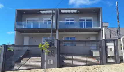 Casa com 3 quartos à venda na Avenida Vereadora Geni Petteffi, 3408, São Virgílio, Caxias do Sul por R$ 780.000
