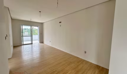 Apartamento com 2 quartos à venda na Rua Agostinho Salmoria, 514, Floresta, Caxias do Sul por R$ 450.000