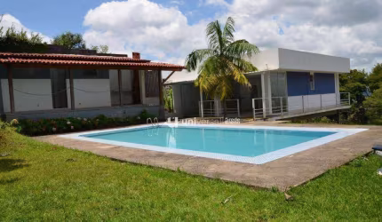 Casa com 4/4, sendo 2 suítes à venda, 350 m² por R$ 1.200.000 - Parque Jardim da Serra - Juiz de Fora/MG
