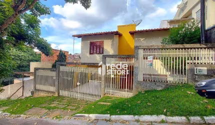 Casa com 3 Quartos à venda, 250 m² De 950.000 Por R$ 940.000 - Alto dos Pinheiros - Juiz de Fora/MG