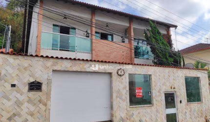 Casa com 4 quartos à venda, 246 m² de R$ 1.190 por R$980.000 - Bom Clima - Juiz de Fora/MG