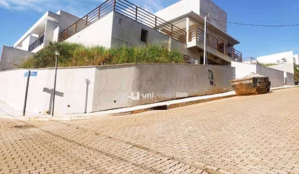 Casa com 3 quartos, 370 m² - venda de 1.500.000 por R$ 1.399.000 ou aluguel por R$ 8.000/mês - Bosque do Lago - Juiz de Fora/MG