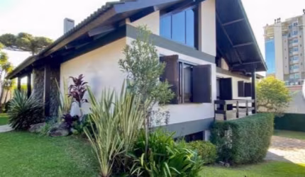 Casa de alto padrão no bairro Bela Vista