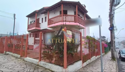 Casa com Duas Moradias Semimobiliada no bairro Bela Vista