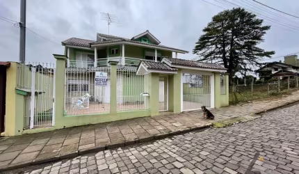Casa com piscina - Bairro Bela Vista