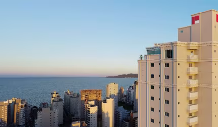 Apartamento de 4 suítes em 60 vezes para pagar ! em meia praia