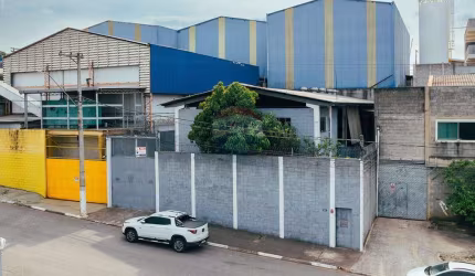 Vende Galpão Industrial . Com 444m2, Polo Industyrial Franco da Rocha