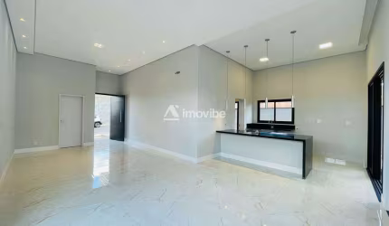 Casa a venda com 300m² de terreno e 180m² de construção com 03 dormitórios sendo uma suíte com closet no cond. Engenho Velho em Nova Odessa SP