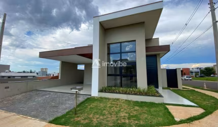 Casa com 04 dormitórios sendo suítes e 195m² no Condomínio Solar das Esmeraldas em Nova Odessa - SP