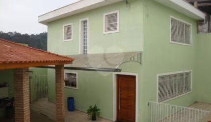Sobrado maravilhoso  a venda no jardim tremembé - 2 suítes, área gourmet e 2 vagas de garagem