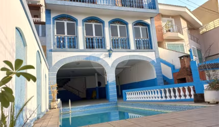 Casa Assobradada no Jardim São Paulo com 5 dormitórios 3 suítes 8 vagas Piscina e Salão de Festas!!