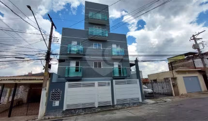 Apto em Condomínio Fechado com 02 dormitórios e 01 vaga de garagem - Vila Maria Alta