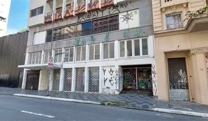 Prédio residencial inteiro no bairro da Bela Vista