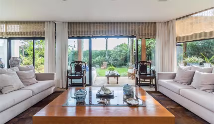 CASA À VENDA COM 4 QUARTOS, PISCINA AQUECIDA NO CITY BOAÇAVA.