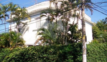 Sobrado de Esquina Santana | 3 Suítes | 6 Vagas | 375m² | Residencial ou Comercial