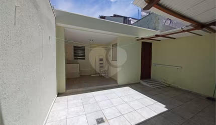 Sobrado Agua Fria. 125mts .02 dormitorios ,Sala, Cozinha Ampla,03 wcs Edicula com wc, Quintal , 02 vagas