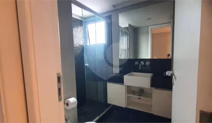 Apartamento para locação em Pinheiros  com 176m², 3 quartos e 2 vagas