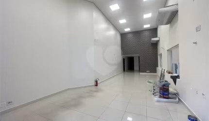 Prédio inteiro para locação em Santana com 3 andares com 860 m2.