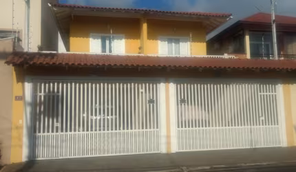 Sobrado em Osasco, bairro Jardim das Flores, excelente local, 157m², mobiliado, 3 suítes, 4 vagas