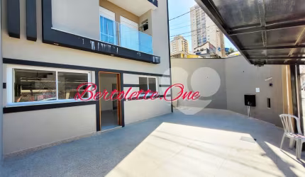 Sobrado para venda, 135m2, 3 quartos 3 suítes, espaço gourmet, quintal. 2 vagas. Santana Braz Leme