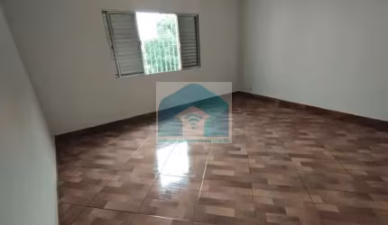Sobrado com 4 Quartos e 2 banheiros à Venda, 166 m² por R$ 600.000