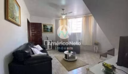 Sobrado com 3 dormitórios à venda, 130 m² por R$ 690.000 - Santo Antônio - São Caetano do Sul/SP