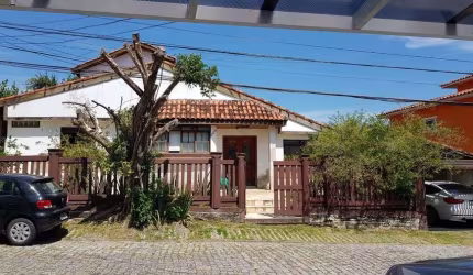 Casa para venda possui 410 metros quadrados com 7 quartos Camboinhas Niterói RJ