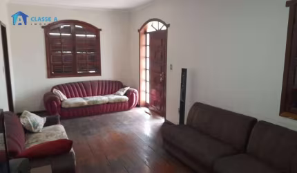 Classe A Imóveis apresenta: Casa Colonial em Dom Cabral