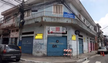 IMÓVEL COM 2 MORADIAS E PONTO COMERCIAL, BOM PARA RENDA . .