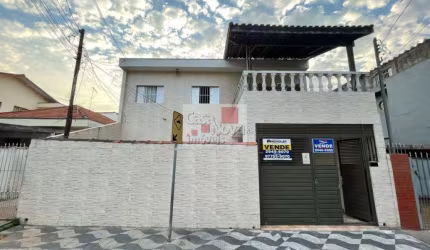 Excelente imóvel para renda com 04 moradas na Vila Sabrina