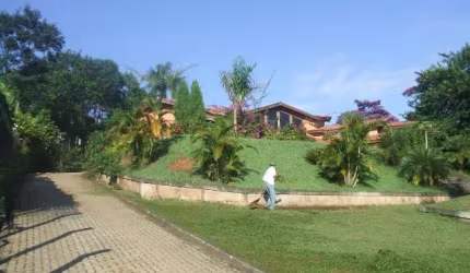 Linda chácara a venda em Santa Isabel/SP