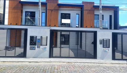 Sobrado à venda no bairro Anita Garibaldi - Joinville/SC