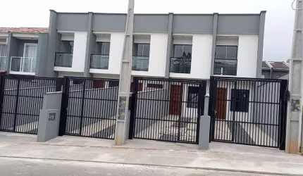 Sobrado à venda no bairro Floresta - Joinville/SC