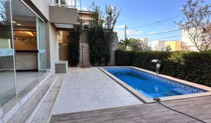 Casa em condomínio fechado com 3 quartos à venda no Jardins Barcelona, Uberlândia  por R$ 2.350.000