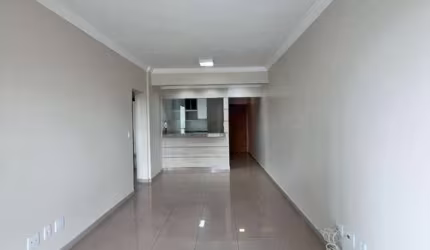 Apartamento com 3 quartos à venda no Tabajaras, Uberlândia  por R$ 600.000