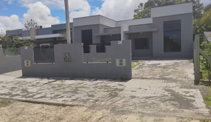 LINDA CASA GEMINADA GRANDE !