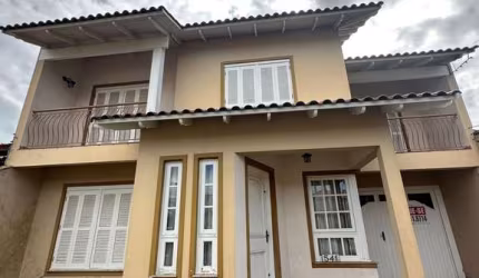Sobrado Alto Padrão ! com Piscina !