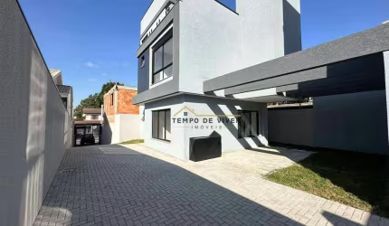 Sobrado com 3 dormitórios à venda  no Uberaba - Curitiba/PR