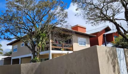 Casa com 3 quartos para alugar no Rio Tavares, Florianópolis  por R$ 13.900
