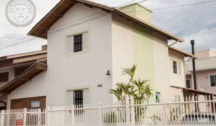 Casa com 4 quartos à venda no Carianos, Florianópolis , 200 m2 por R$ 1.500.000
