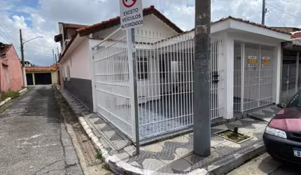 2 Casas para locação pertinho de tudo
