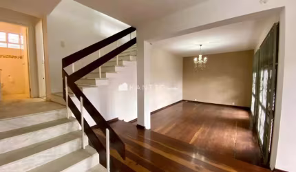 Casa com 3 dormitórios à venda, 174 m² por R$ 750.000 - Bom Pastor - Juiz de Fora/MG