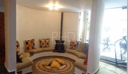 Sobrado de Alto Padrão - Nova Petrópolis - Excelente Localização - Próximo ao Colégio Pueri Domus.