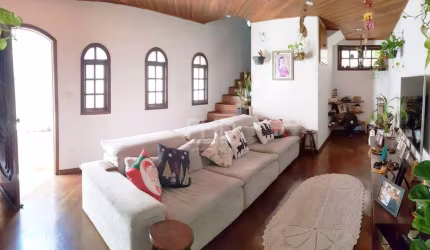 Sobrado à venda, 5 quartos, 1 suíte, 4 vagas, Santa Maria - Santo André/SP