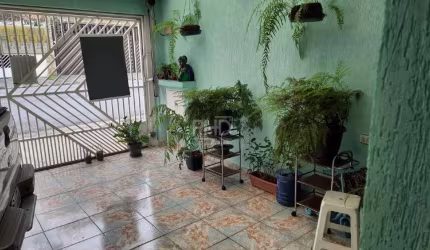 Casa com 3 quarto sendo 1 suite - 3 vagas de garagens - Centro - S>B do Campo
