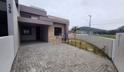 Casa à venda no bairro Sertão do Maruim - São José/SC