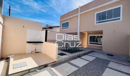 Casa com 4 quartos de meio lote à venda, 130 m² por R$ 720.000 - Recreio - Rio das Ostras/RJ